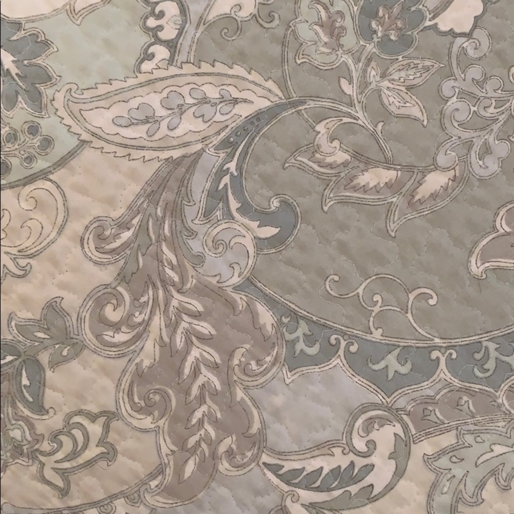 Light Blue FULL SIZE Paisley Quilt! Reversible!